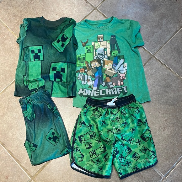 Mine Craft Boys Bundle! Size 4/5 - Picture 1 of 5